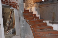 Escalier sur voute sarrasine en Ardèche 030