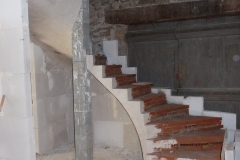 Escalier sur voute sarrasine en Ardèche 039